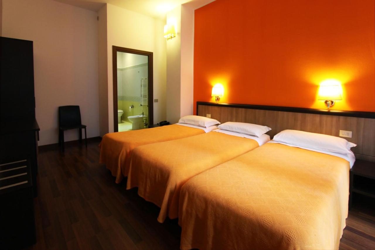 Lux Hotel Durante Milano Eksteriør billede