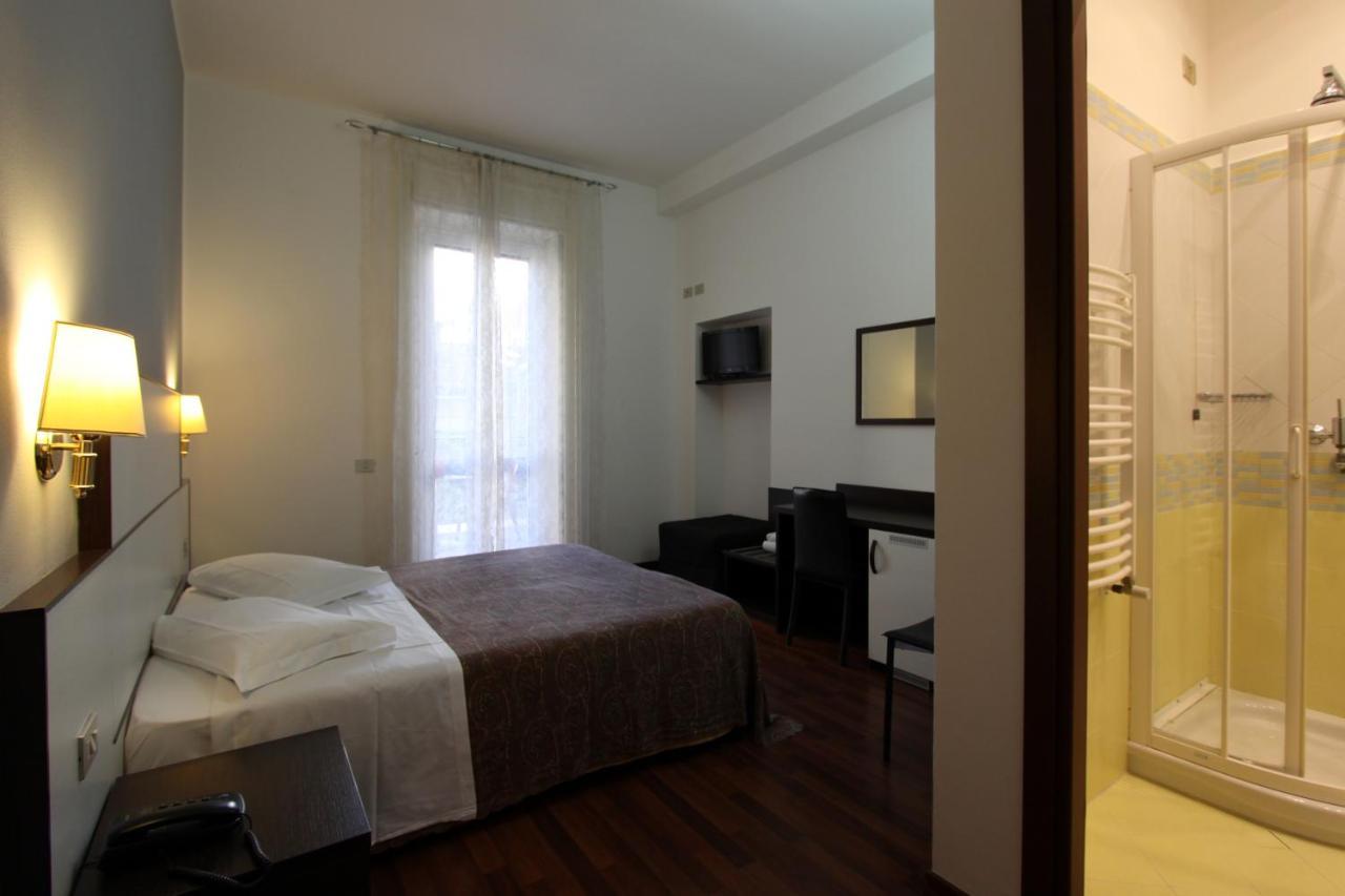 Lux Hotel Durante Milano Eksteriør billede
